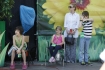 08.06.2013, Krakw, Rynek Gwny, Festiwal Zaczarowanej Piosenki organizowany przez Fundacj Mimo Wszystko Anny Dymnej - dzie drugi - rozgrywki sportowe.n/z   Monika Richardson i Zbigniew Zamachowski z dziemi