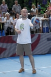 08.06.2013, Krakw, Rynek Gwny, Festiwal Zaczarowanej Piosenki organizowany przez Fundacj Mimo Wszystko Anny Dymnej - dzie drugi - rozgrywki sportowe.n/z   Grzegorz Mielczarek
