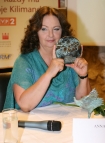 W krakowskim Hotelu Pod R odbya si konferencja prasowa przed Finaem Festiwalu Zaczarowanej Piosenki. n/z  Anna Dymna