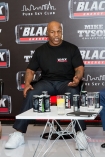 WARSZAWA 13/05/2013 KONFERENCJA PRASOWA Z UDZIALEM MIKA TYSONA, KTORY ODWIEDZIL POLSKE NA ZAPROSZENIE PRODUCENTA NAPOJOW ENERGETYCZNYCH. MIKE TYSON JEST TWARZA POLSKIEJ MARKI "BLACK". PODCZAS KONFERENCJI ZAPOWIEDZIANO WSPOLPRACE PRODUCENTA NAPOJOW ORAZ POLSKICH LINII LOTNICZYCH "LOT".
N/Z: MIKE TYSON Fot: Marcin Szajnfeld