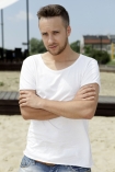 15.06.2013, Olek Sikora, prezenter 4 Fun TV, wokalista, sesja wykonana na planie teledysku "Budz si". n/z Olek Sikora