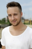 15.06.2013, Olek Sikora, prezenter 4 Fun TV, wokalista, sesja wykonana na planie teledysku "Budz si". n/z Olek Sikora