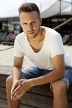 15.06.2013, Olek Sikora, prezenter 4 Fun TV, wokalista, sesja wykonana na planie teledysku "Budz si". n/z Olek Sikora