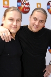 W Warszawskiej restauracji Boathouse Restaurant odbya si konferencja prasowa TOP TRENDY 2009 n/z Pawe i ukasz Golec